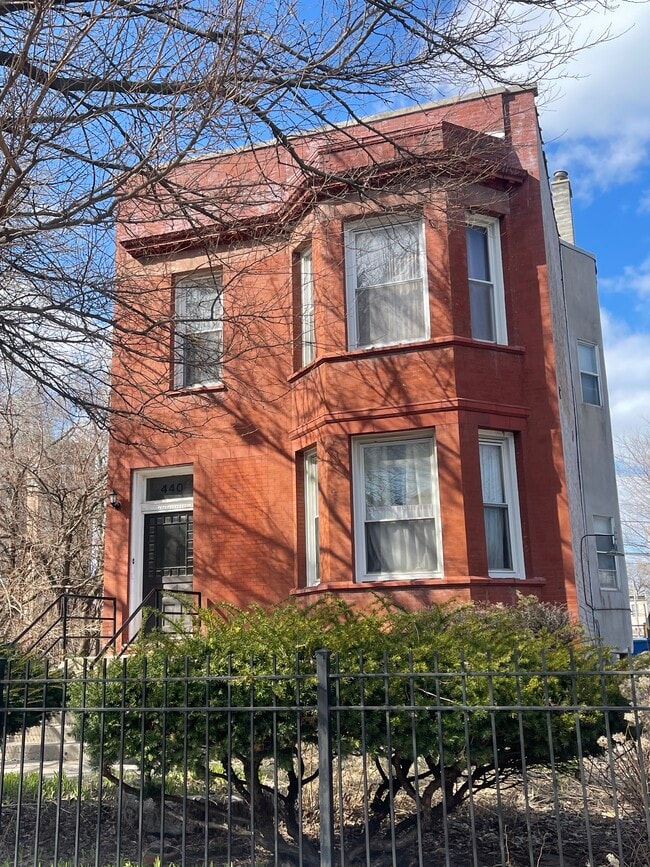 440 E 42nd St, Unit Bronzeville Studio