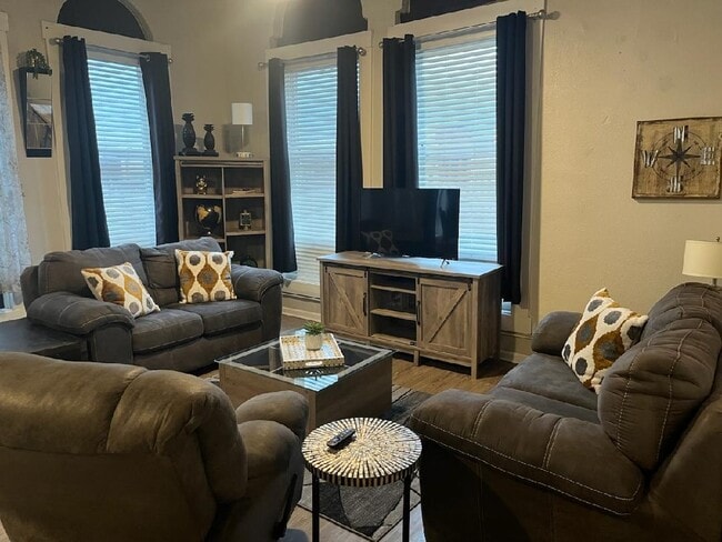 229 Broadway St, Unit 301