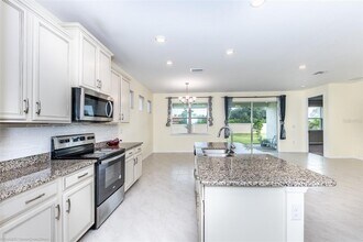 24232 Riverfront Dr in Punta Gorda, FL - Foto de edificio - Building Photo