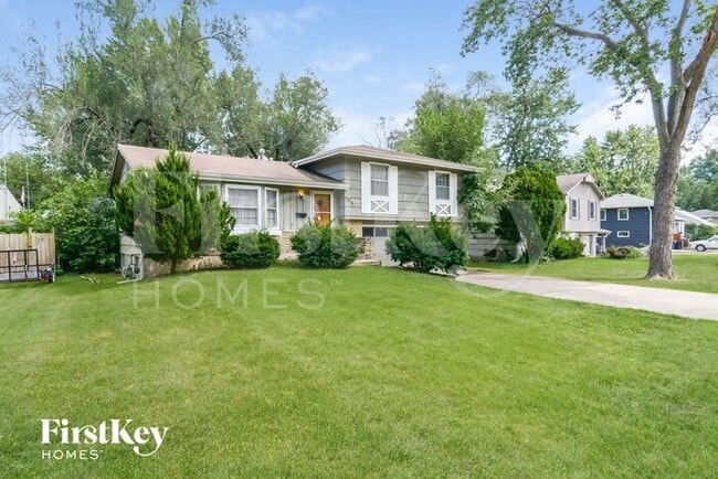 7915 Elm Ave in Raytown, MO - Building Photo - Building Photo