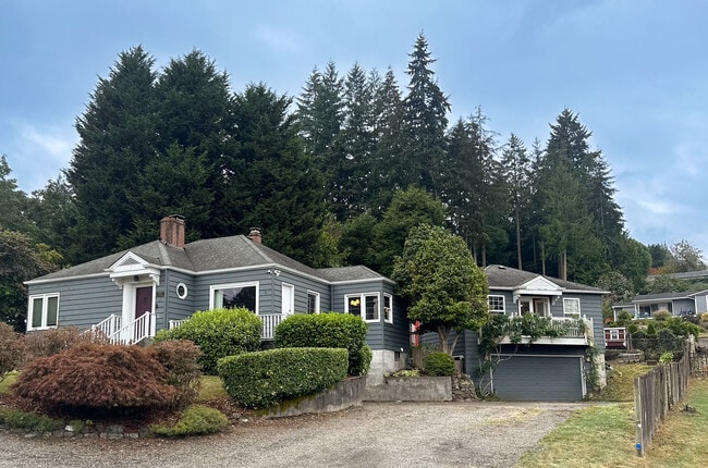property at 5816 Reid Dr NW
