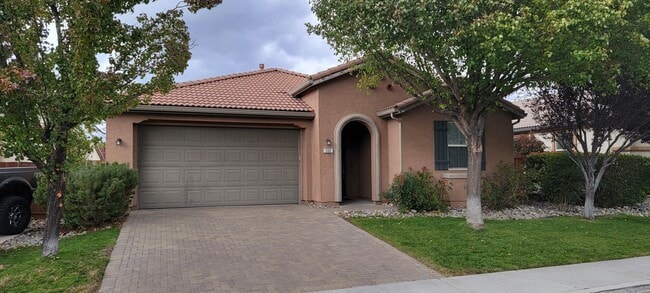 355 Stradella Way in Reno, NV - Building Photo - Building Photo