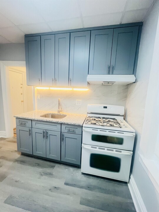 3718 Park Ave in Weehawken, NJ - Building Photo