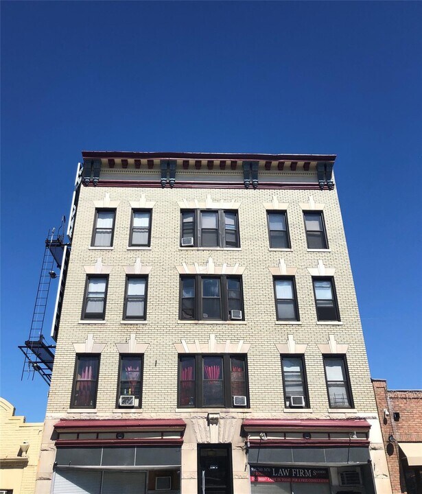 727 Main St in New Rochelle, NY - Building Photo