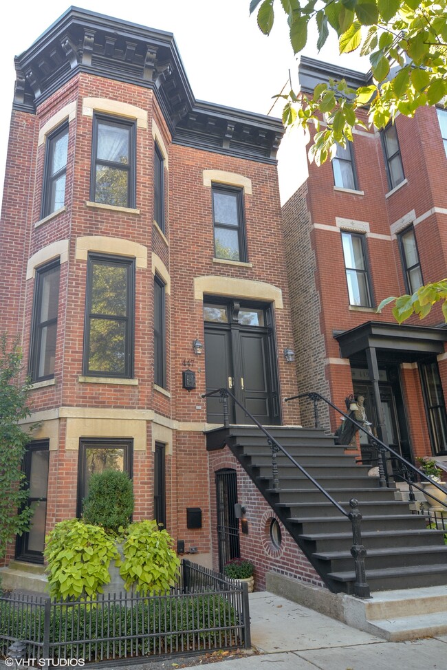 447 W Webster Ave, Unit 447A