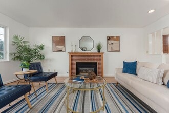 2325 Roberto St in Napa, CA - Building Photo - Building Photo