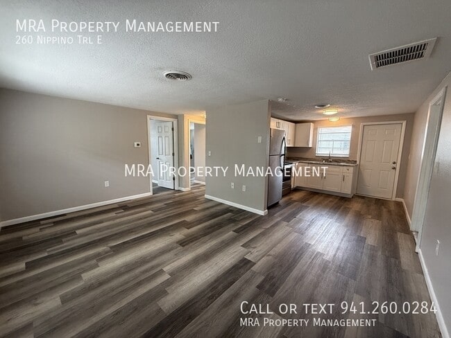 260 Nippino Trail E in Nokomis, FL - Building Photo - Building Photo