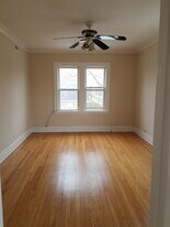 4520 W Wellington Ave, Unit 2 in Chicago, IL - Building Photo