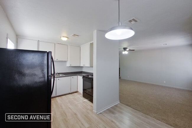 2100 NE 26th St in Oklahoma City, OK - Building Photo - Building Photo