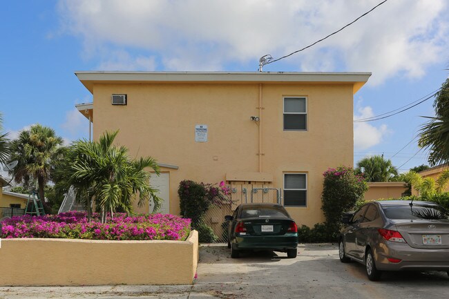 1043 21st St in West Palm Beach, FL - Building Photo - Building Photo