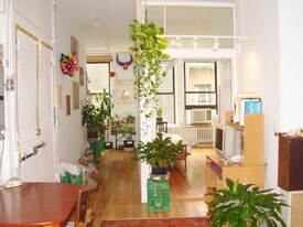 169 Mercer St in New York, NY - Building Photo