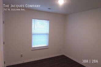 747 N Jozlynn Ave in Republic, MO - Building Photo - Building Photo