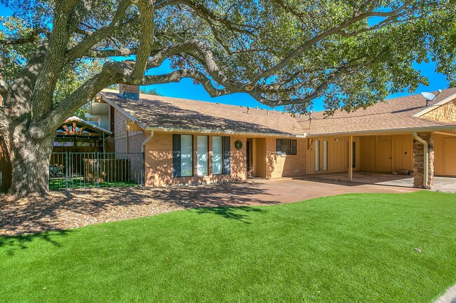 1642 La Villa Cir N in San Angelo, TX - Building Photo - Building Photo