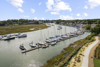 Mariners Landing in Branford, CT - Building Photo - Building Photo