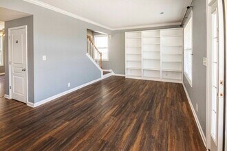 1223 Walnut Branch Ln in Knoxville, TN - Foto de edificio - Building Photo