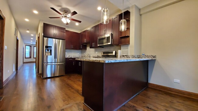 3238 N Hamlin Ave in Chicago, IL - Building Photo - Building Photo