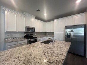6222 Mavora Lake St in Las Vegas, NV - Building Photo - Building Photo