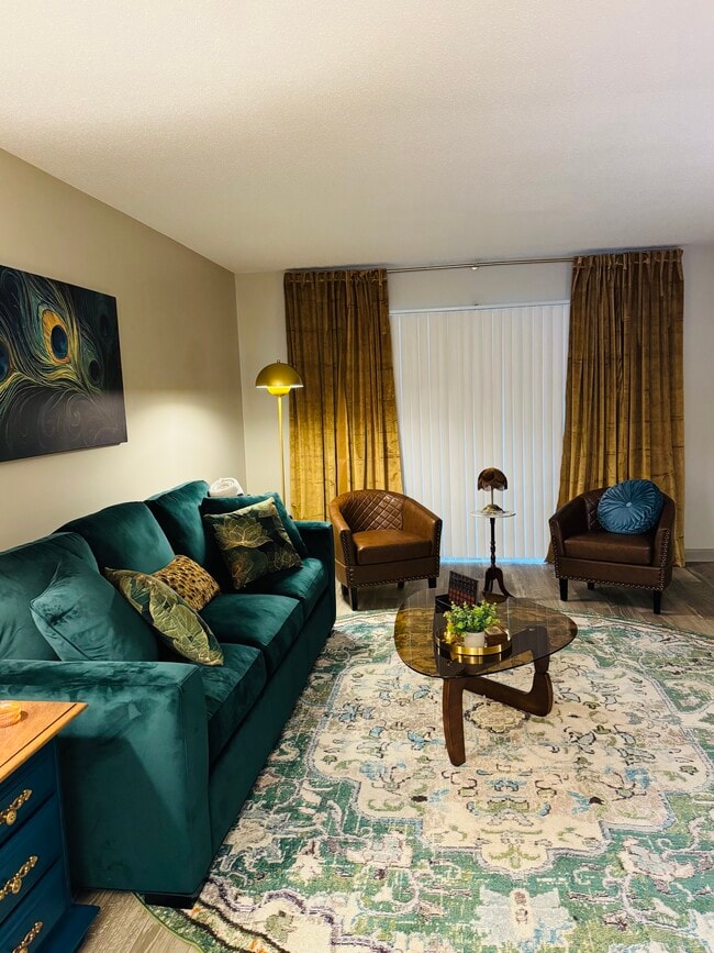 1600 Lakeshore Ct, Unit 1600 Lakeshore Court