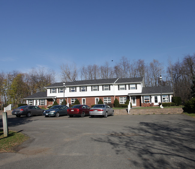 35 Memory Ln in Valatie, NY - Foto de edificio - Building Photo