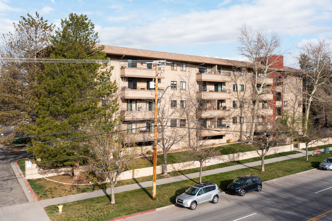 Towne Park Condominiums in Salt Lake City, UT - Building Photo