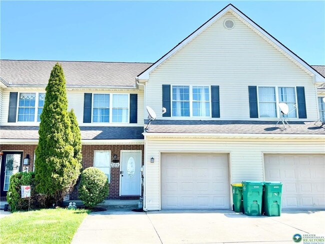 1319 Mohr Cir in Macungie, PA - Building Photo - Building Photo