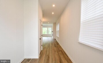 18200 Moss Gdn Rd in Dumfries, VA - Building Photo - Building Photo