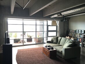 4141 Glencoe Ave, Unit 407 in Marina Del Rey, CA - Foto de edificio - Building Photo