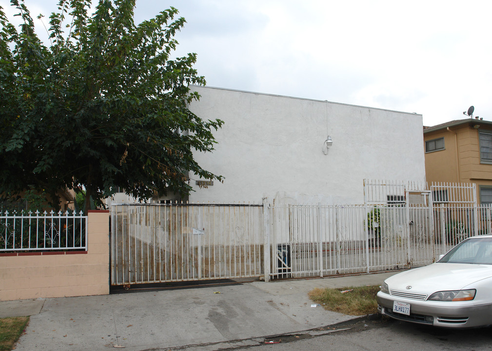 11314 Tiara St in North Hollywood, CA - Building Photo