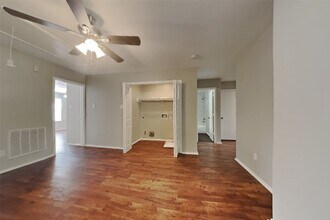 19538 Shady Bank Dr in Tomball, TX - Building Photo - Building Photo