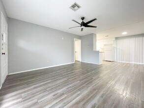 1118 La Porte Dr in Waco, TX - Foto de edificio - Building Photo