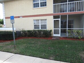 1566 SE Royal Green Cir-Unit -V-101 in Port St. Lucie, FL - Building Photo - Building Photo