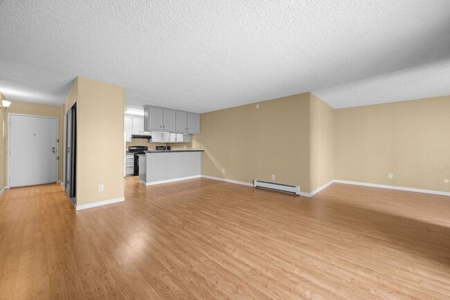 property at 3460 S Poplar St