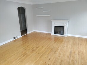 9038 Tyler St NE in Blaine, MN - Building Photo - Building Photo