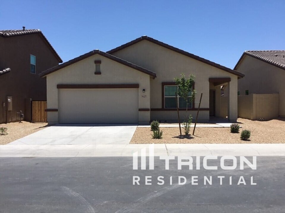 4627 W Saddlebush Way in San Tan Valley, AZ - Building Photo