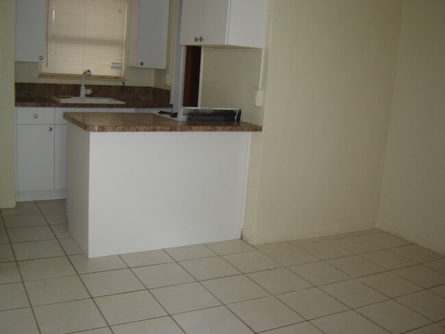 701 NE 7th Ave, Unit #B in Fort Lauderdale, FL - Building Photo - Building Photo