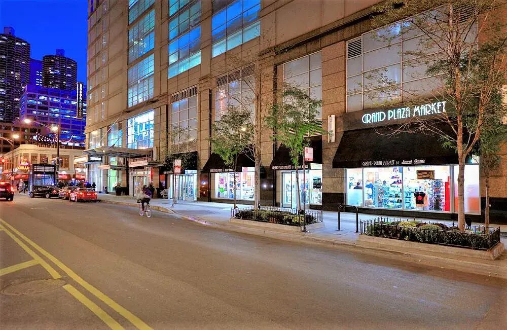 545 N Dearborn St in Chicago, IL - Foto de edificio