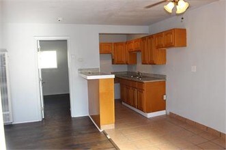 8656 MacArthur Blvd-Unit -02 in Oakland, CA - Building Photo - Building Photo