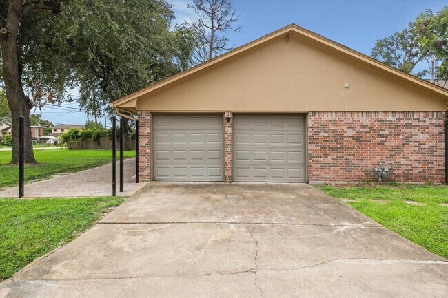 7731 Schneider St in Houston, TX - Building Photo - Building Photo