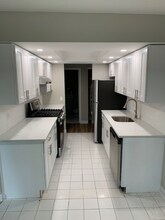 121 Wellington Ct in Staten Island, NY - Building Photo - Building Photo