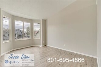 53 S 150 W in Clearfield, UT - Building Photo - Building Photo