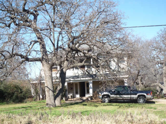 610 W Sycamore St in Denton, TX - Building Photo