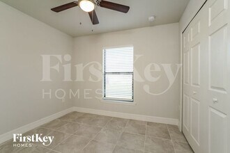 604 Henry Ave in Lehigh Acres, FL - Building Photo - Building Photo