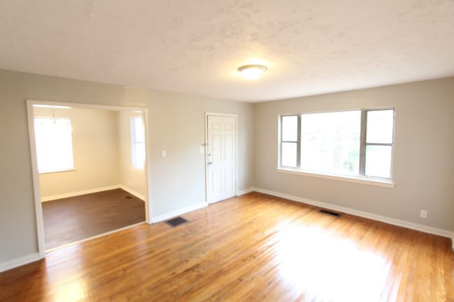 816 Vanderbilt St in Birmingham, AL - Foto de edificio - Building Photo