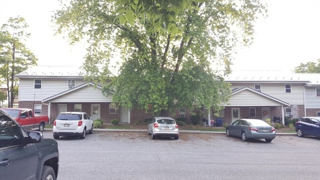 861 Buchanan Trail E