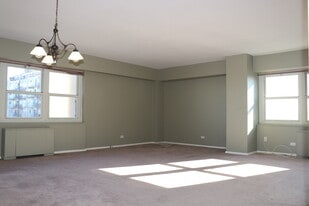 31 Woodland St in Hartford, CT - Building Photo