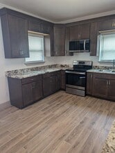 210 Western Dr in Del Rio, TX - Foto de edificio - Building Photo