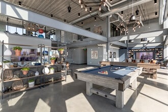 The West Living in West Allis, WI - Foto de edificio - Interior Photo