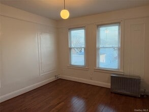 95-12 108th Ave in Queens, NY - Foto de edificio - Building Photo