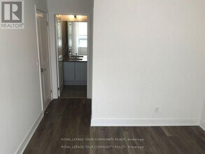 297-1297 Oak Walk Dr in Oakville, ON - Building Photo - Building Photo