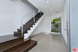 11610 Ohio Ave in Los Angeles, CA - Building Photo - Building Photo